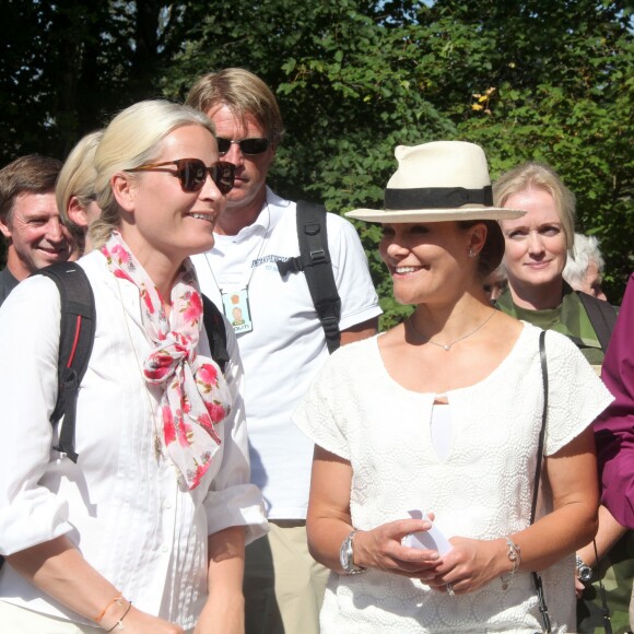 La princesse Victoria de Suède et la princesse Mette-Marit de Norvège ont pris part au Pèlerinage du Climat entre Halden (Norvège) et Stromstad (Suède) le 22 août 2015, manifestation en lien avec la Conférence de l'ONU sur les changements climatiques à Paris en fin d'année.