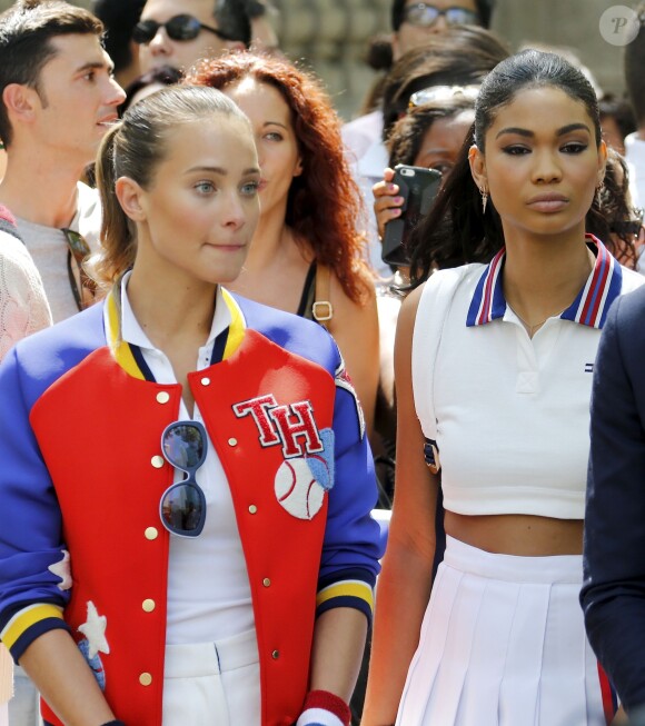 Hannah Davis et Chanel Iman - Lancement de la ligne de vêtements "Tommy x Nadal" à New York le 25 août 2015 pendant le tournoi des célébrités de Bryant Park. Rafael Nadal et Tommy Hilfiger lancent une ligne de sous-vêtements, de vêtements sur-mesure et un parfum "TH Bold".  