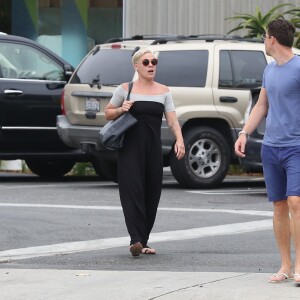 Exclusif - La chanteuse Pink et son mari Carey Hart sont allés déjeuner dans un restaurant à Venice, le 21 août 2015.