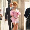 Rihanna, craquante en robe rose Vivienne Westwood (Red Label, collection automne-hiver 2015) et souliers Christian Louboutin à New York. Le 31 août 2015.
