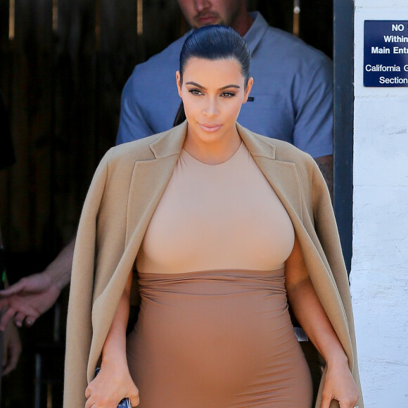 Kim Kardashian, enceinte, quitte un studio de tournage à Van Nuys. Los Angeles, le 31 août 2015.