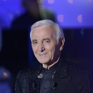 Charles Aznavour participe à l'enregistrement de Vivement dimanche sur France 2, le 29 avril 2015 (émission diffusée : le 3 mai 2015 sur France 2).