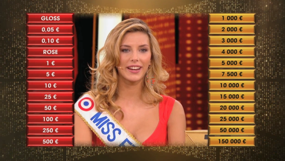 La belle Camille Cerf vexe Sylvie Tellier - Extrait de l'émission spéciale Miss France de A prendre ou à laisser, diffusée sur D8, le 4 septembre 2015.