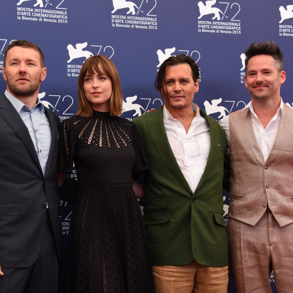 Joel Edgerton, Dakota Johnson, Johnny Depp, Scott Cooper - Photocall du film "Black Mass" lors du 72ème Festival du Film de Venise, la Mostra. Le 4 septembre 2015