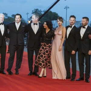Patrick McCormick, Johnny Depp, John Lesher, Dakota Johnson, Scott Cooper, Joel Edgerton - Première de 'Black Mass' lors du 72e Festival International du Film de Venice en Italie le 4 septembre 2015