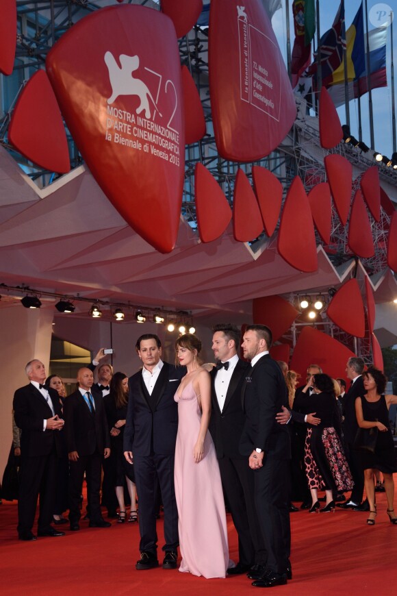Johnny Depp, Dakota Johnson, Scott Cooper et Joel Edgerton  - Première de 'Black Mass' lors du 72e Festival International du Film de Venice en Italie le 4 septembre 2015