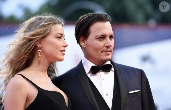 Amber Heard accompagnait son mari Johnny Depp à la 72e Mostra de Venise le 4 septembre 2015 pour la présentation de son film Black Mass.