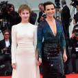 Lou de Laage et Juliette Binoche - Avant-première de L'Attesa dans le cadre du 72e festival du film de Venise en Italie le 5 septembre 2015