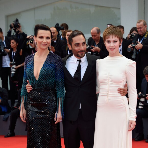 Piero Messina, Juliette Binoche et Lou de Laage - Avant-première de L'Attesa dans le cadre du 72e festival du film de Venise en Italie le 5 septembre 2015