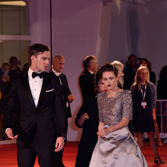 Nicholas Hoult et Kristen Stewart - Avant-première du film Equals dans le cadre du 72e festival du film international de Venise en Italie le 5 septembre 2015