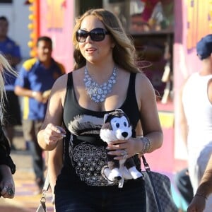 Mariah Carey passe la journée avec ses enfants Monroe et Moroccan dans un parc d'attractions à Malibu, le 7 septembre 2015