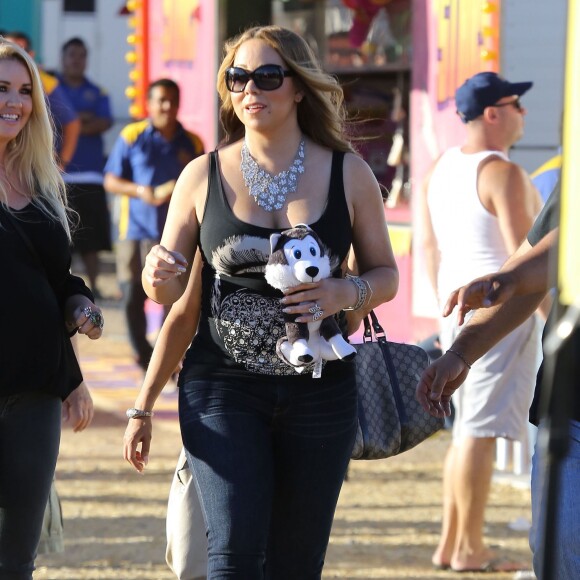 Mariah Carey passe la journée avec ses enfants Monroe et Moroccan dans un parc d'attraction à Malibu, le 7 septembre 2015