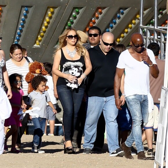 Mariah Carey passe la journée avec ses enfants Monroe et Moroccan dans un parc d'attraction à Malibu, le 7 septembre 2015