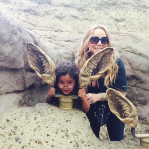 Mariah Carey et sa fille Monroe / photo postée sur le compte Instagram de la chanteuse américaine.