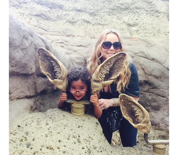 Mariah Carey et sa fille Monroe / photo postée sur le compte Instagram de la chanteuse américaine.