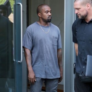 Kanye West quitte son appartement à Soho. New York, le 8 septembre 2015.