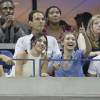 Kendall Jenner, Gigi Hadid et Joe Jonas assistent au quart de finale féminin de l'US Open opposant les soeurs Venus et Serena Williams à l'Arthur Ashe Stadium, au USTA Billie Jean King National Tennis Center. New York, le 8 septembre 2015.