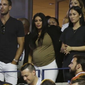 Kim Kardashian, enceinte, assiste au quart de finale féminin de l'US Open opposant les soeurs Venus et Serena Williams à l'Arthur Ashe Stadium, au USTA Billie Jean King National Tennis Center. New York, le 8 septembre 2015.