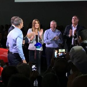 Carla Bruni-Sarkozy assiste à la soirée de lancement de la campagne "Prendre un virage" de Ford France. Photo publiée le 9 septembre 2015.