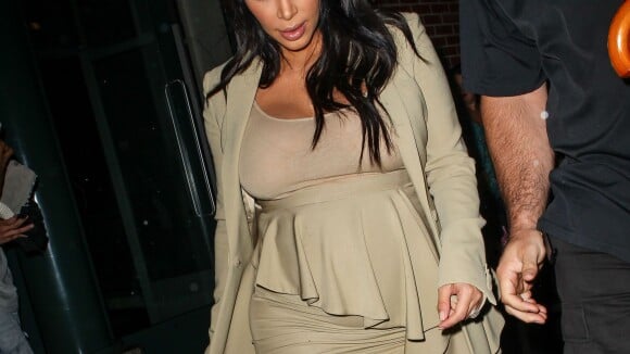 Kim Kardashian, enceinte : Sexy pour lancer sa Fashion Week !