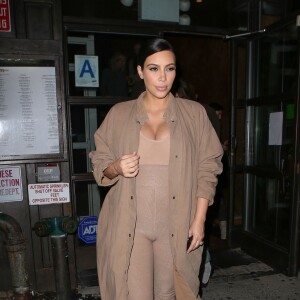 Kim Kardashian et Kanye West quittent le restaurant caribéen Negril Village à Greenwich Village. New York, le 16 septembre 2015.