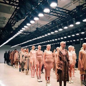 Présentation de la collection Yeezy Season 2 au Skylight Modern. Photo publiée le 16 septembre 2015.