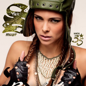 Marine Lorphelin en couverture de Must magazine