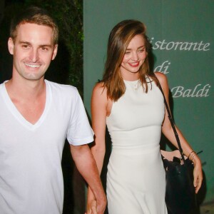 Miranda Kerr et son amoureux Evan Spiegel sortent du restaurant Giorgio Baldi à Santa Monica le dimanche 20 septembre 2015