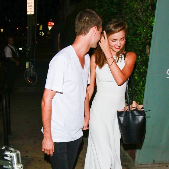 Miranda Kerr et son amoureux Evan Spiegel sortent du restaurant Giorgio Baldi à Santa Monica le dimanche 20 septembre 2015