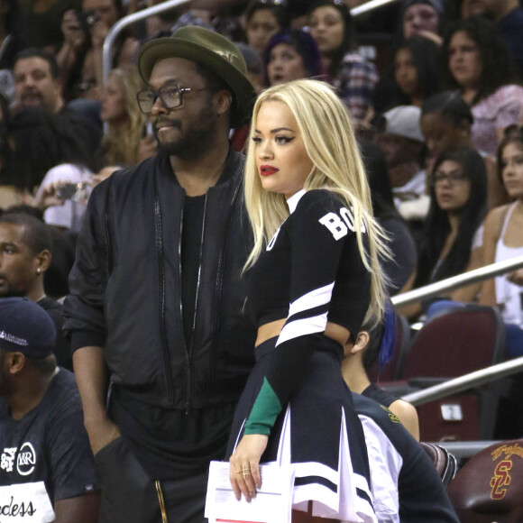 will.i.am et Rita Ora au Power 106 Celebrity All-Star Game à l'USC Galen Center. Los Angeles, le 20 septembre 2015.