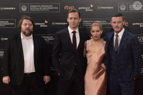 Ben Wheatley, Tom Hiddleston, Sienna Miller et Luke Evans - Première du film "High-Rise" lors du 63e Festival du Film de San Sebastian (Saint-Sébastien) le 22 septembre 2015.