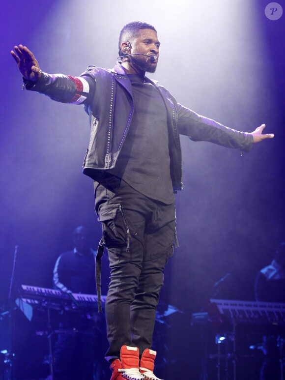 Usher en concert au Wells Fargo Center à Philadelphie, le 11 novembre 2014.