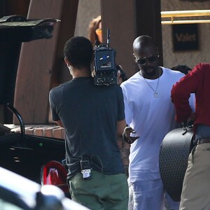 Kim Kardashian et sa mère Kris Jenner ainsi que son compagnon Corey Gamble partent de leur hôtel après avoir fêté l'anniversaire de Mary Jo au restaurant George's at the Cove à San Diego la nuit dernière. Le 23 septembre 2015