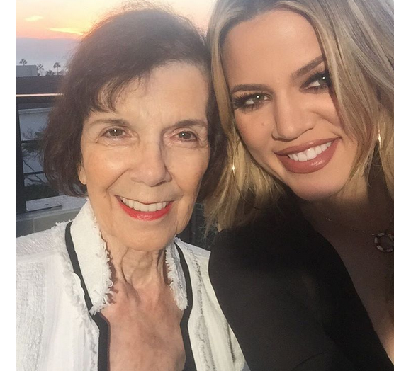Khloé Kardashian et sa grand-mère Mary Jo / photo postée sur Instagram.