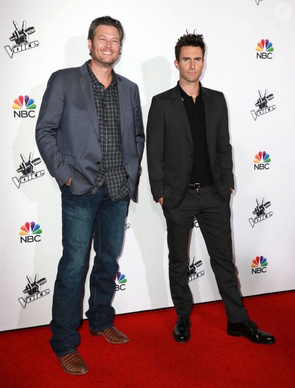 Adam Levine, Blake Shelton - Photocall de la 7ème saison de "The Voice" à Universal City. Le 24 novembre 2014