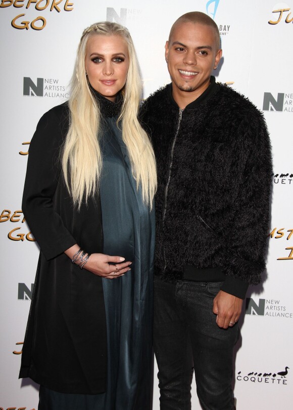 Ashlee Simpson, enceinte et son mari Evan Ross à la première de « Just Before I Go » à Hollywood, le 20 avril 2015