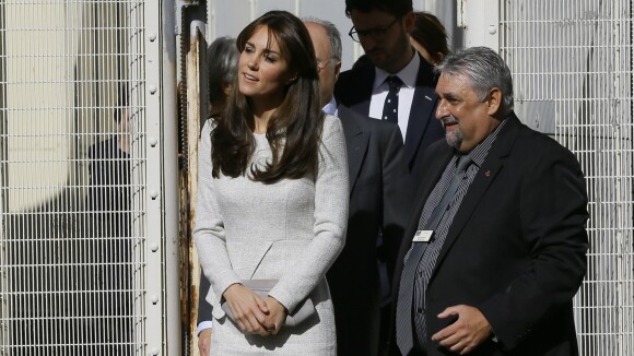 Kate Middleton : Visite surprise (et toute grise) dans une prison pour femmes...
