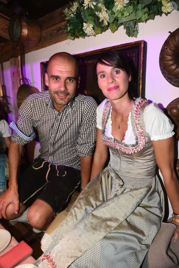 Pep Guardiola et son épouse Cristina lors de l'Oktoberfest de Munich, le 26 septembre 2015