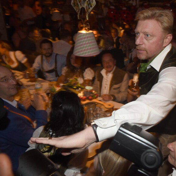 Boris Becker et son épouse Lilly lors de l'Oktoberfest à Munihch, le 26 septembre 2015