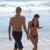 EXCLUSIF - Jim Carrey et sa compagne Cathriona White sur une plage de Malibu, le 15 septembre 2012