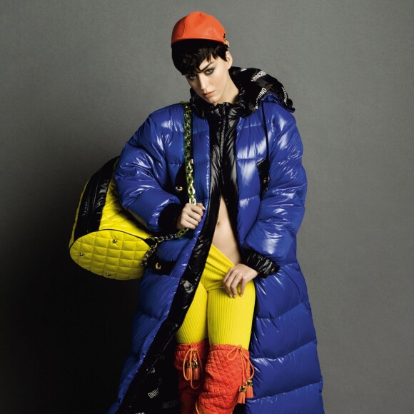 Katy Perry devient l'égérie de la marque Moschino en posant pour la nouvelle campagne de la marque italienne le 15 juin 2015.  Katy Perry, the new face of Moschino, poses for her first Winter 2015 campaign by the Italian designer.15/06/2015 - New York