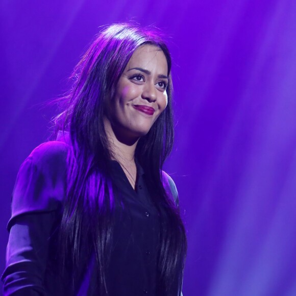 Amel Bent lors de la "Nuit de la déprime" à l'Olympia à Paris le 10 février 2014