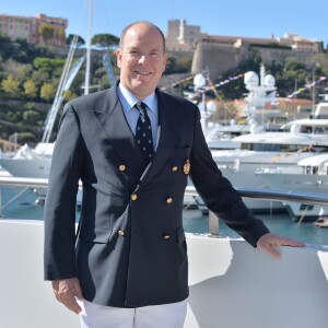 Le prince Albert II de Monaco au Monaco Yacht Show à bord du Yersin le 23 septembre 2015.