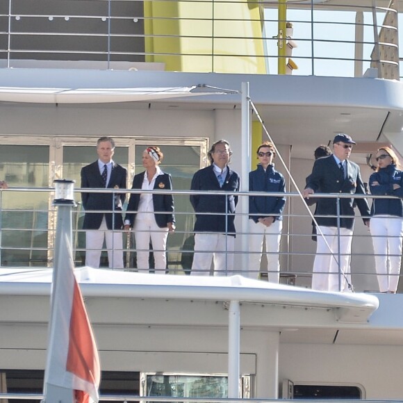 Le prince Albert II de Monaco au Monaco Yacht Show à bord du Yersin le 23 septembre 2015.
