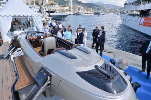 Le prince Albert II de Monaco au Monaco Yacht Show à bord du Yersin le 23 septembre 2015.