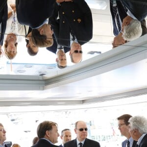 Le prince Albert II de Monaco au Monaco Yacht Show à bord du Yersin le 23 septembre 2015.