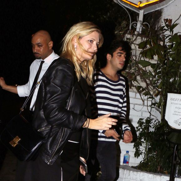 Mischa Barton arrive au Chateau Marmont à Los Angeles le 20 août 2015.