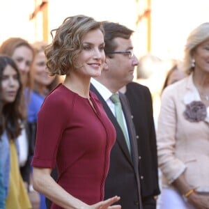 La reine Letizia d'Espagne inaugurait le 1er octobre 2015 à l'Institut d'éducation secondaire Javier García Téllez à Caceres l'année scolaire 2015-2016 dans l'enseignement technique.