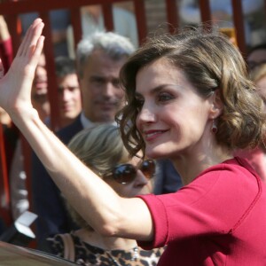 La reine Letizia d'Espagne inaugurait le 1er octobre 2015 à l'Institut d'éducation secondaire Javier García Téllez à Caceres l'année scolaire 2015-2016 dans l'enseignement technique.