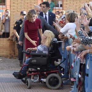 La reine Letizia d'Espagne inaugurait le 1er octobre 2015 à l'Institut d'éducation secondaire Javier García Téllez à Caceres l'année scolaire 2015-2016 dans l'enseignement technique.